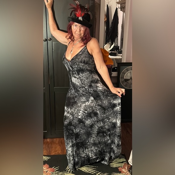 🔥 SOLD 🔥Steve Madden tye dye maxi dress - Picture 12 of 16